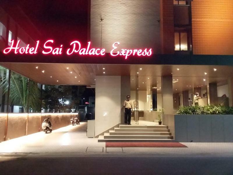 Sai Palace Express Sirdi Kültér fotó